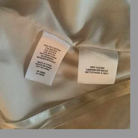 Nine West Sleeveless, Cream Dress w/ embellishments, Size 14, lined w/ side zip - Picture 11 of 16